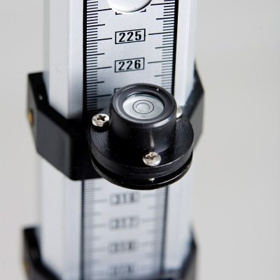 Circular - 3 tornillos ajustables 4 Circular - 3 tornillos ajustables