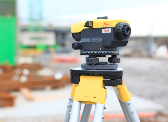 LEICA NA320 4 LEICA NA320