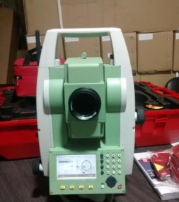 LEICA TS06-2” Plus 4 LEICA TS06-2” Plus