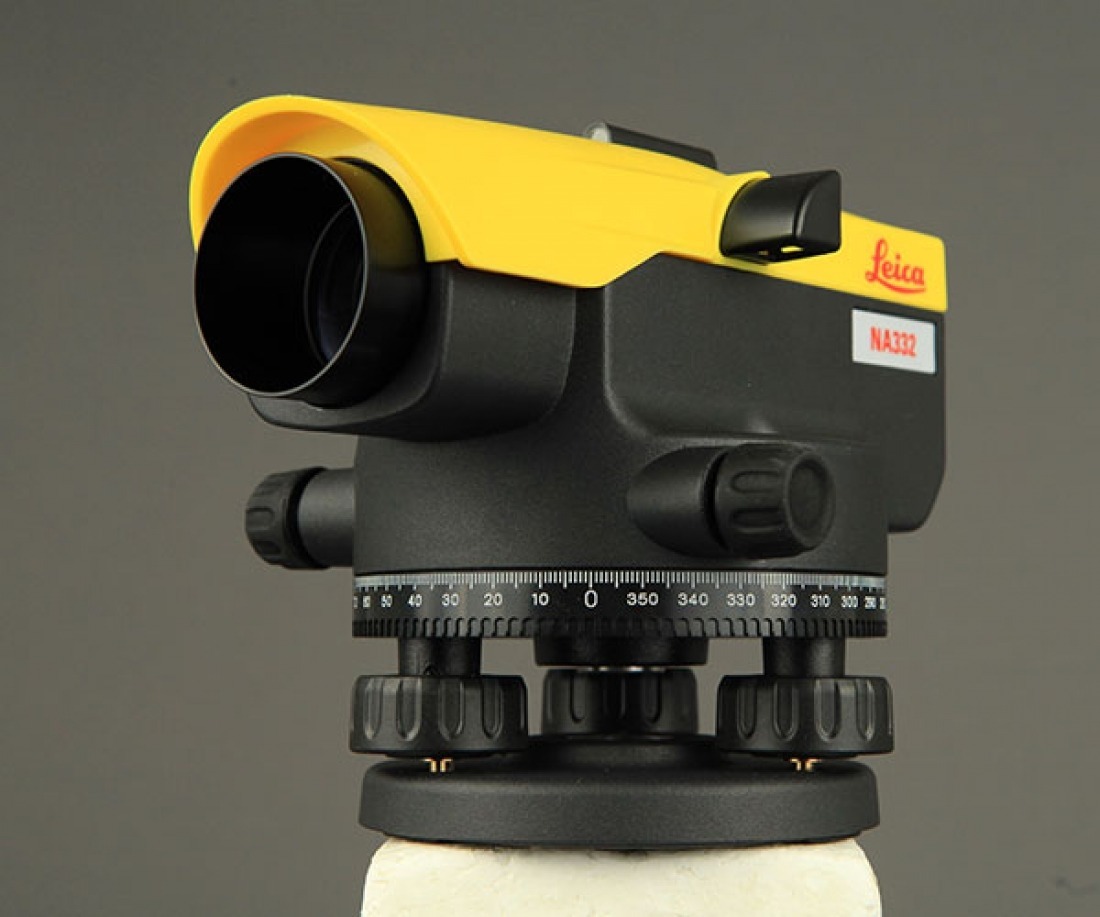 LEICA NA320 2 LEICA NA320